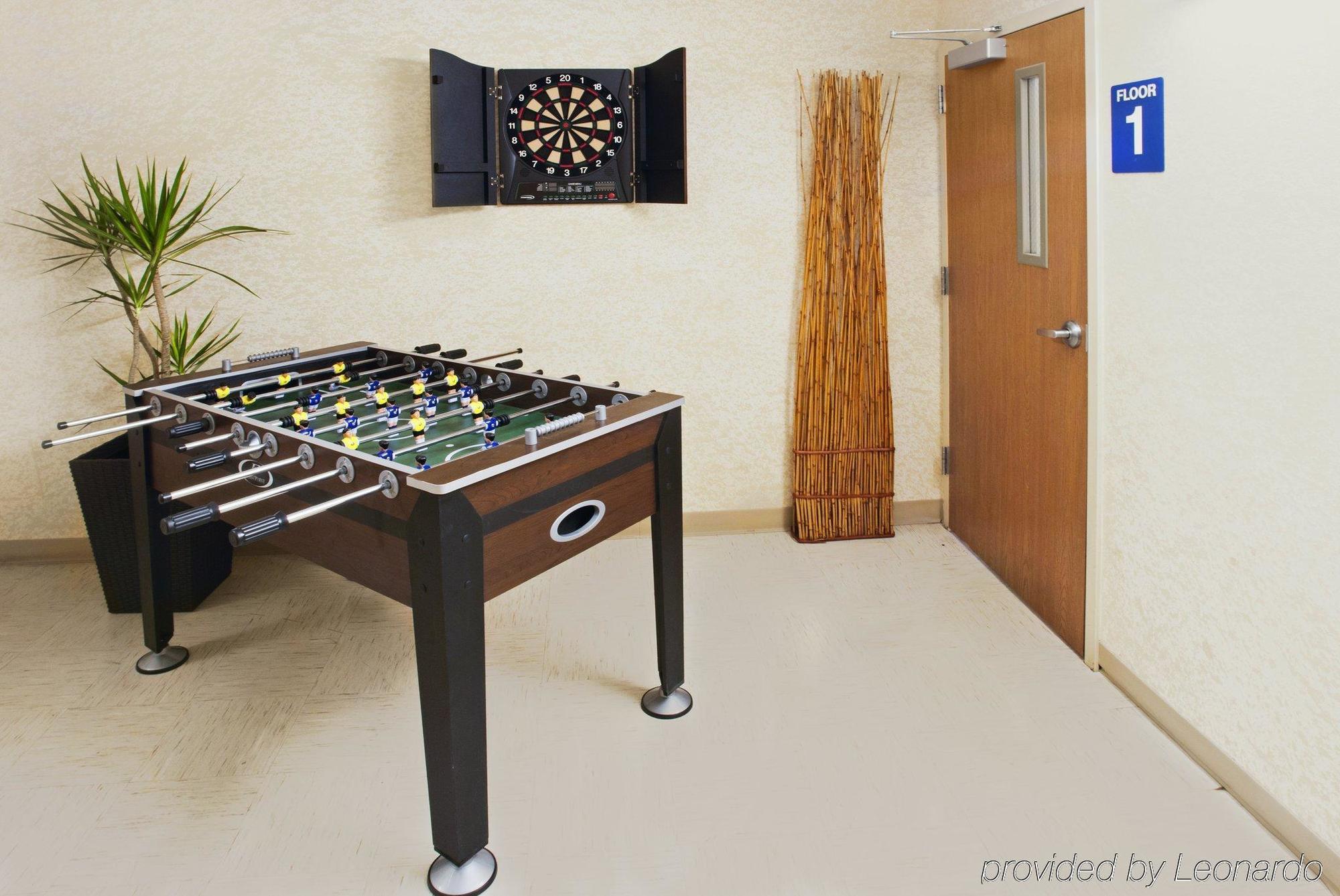 Microtel Inn & Suites By Wyndham Brunswick Facilidades foto